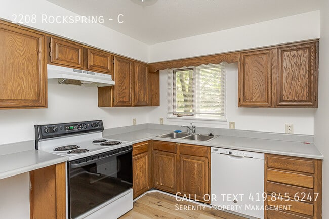 Photo - 2208 Rockspring-C Unit C