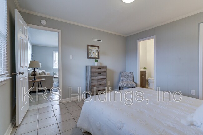 Photo - 4155 Richmond Hwy N Unit 4155