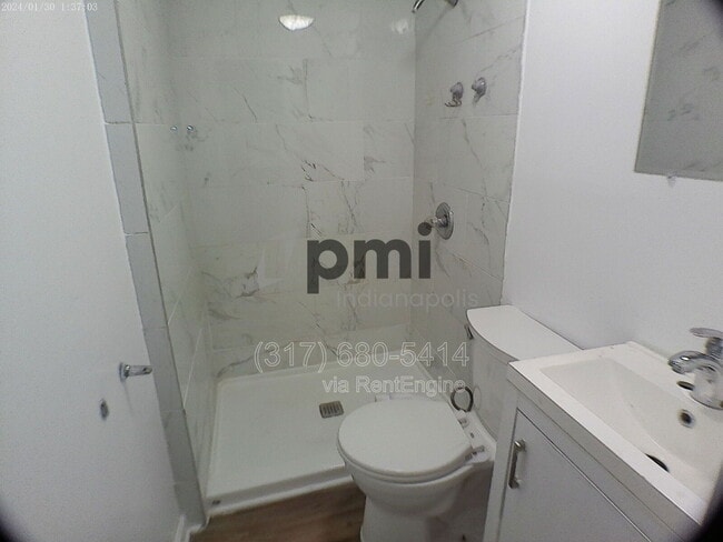 Photo - 1061 W 33rd St