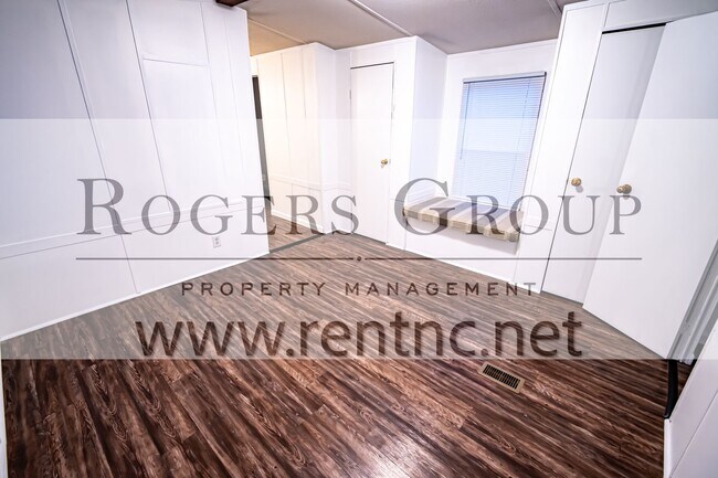 Photo - 7504 Sam Young Rd