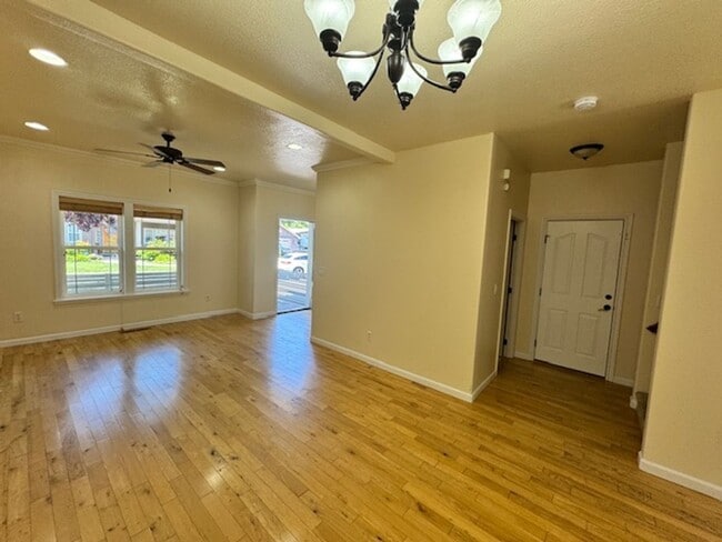 Photo - 1864 Gabriel Way