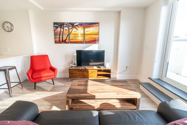 Photo - 3075 Devonshire Ave Unit SI ID1222948P