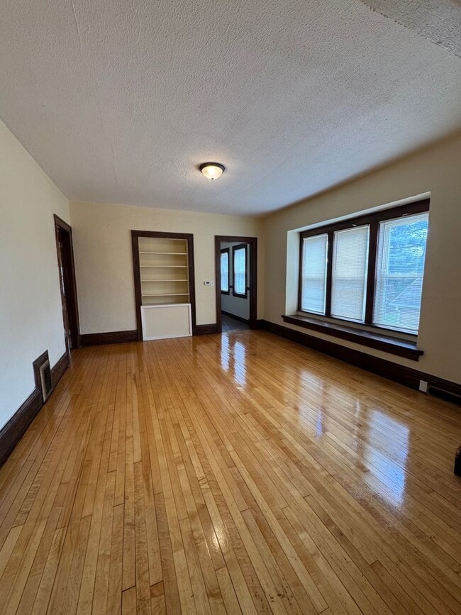 Photo - 1259 N Main St Unit 1259-2