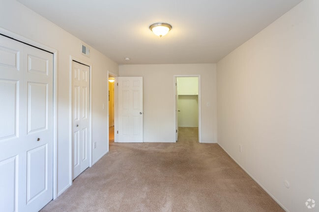 1 BR, 1 BA - 650 SF