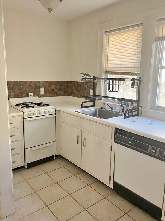 Photo - 175 Putnam St Unidad 1L