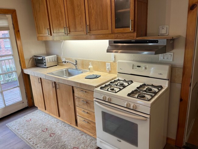 Photo - 247 Broad St