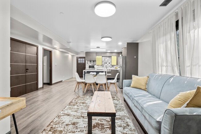 Photo - 2307 Lake St Unidad 2