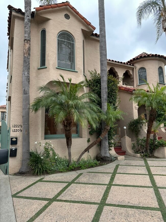 Photo - 1222 S Sherbourne Dr Unit 1222 sherbourne