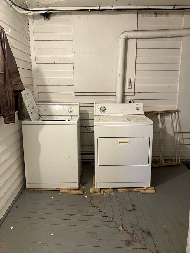 Laundry - 505 S Jefferson Way Unit 505