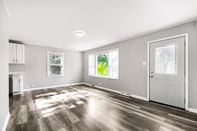 Photo - 15013 Springfield Ave