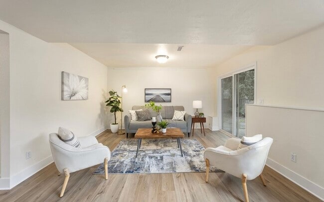 Photo - 11835 SE Valley View Ter