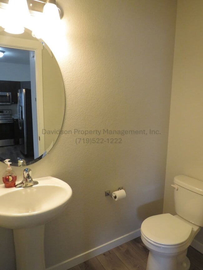 Photo - 4646 Wharf Point