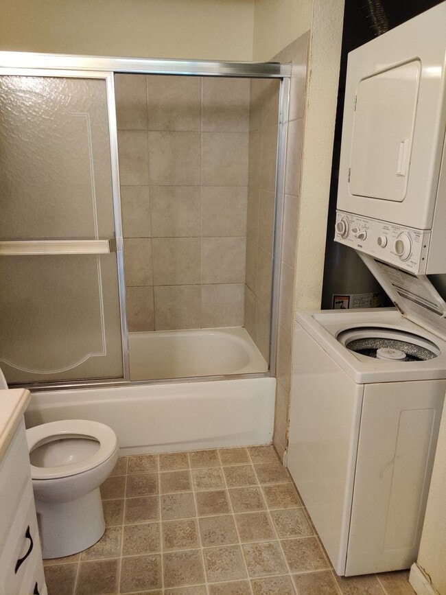 Building Photo - Cozy 1 bedroom in the heart of Kingsgate neighborhood