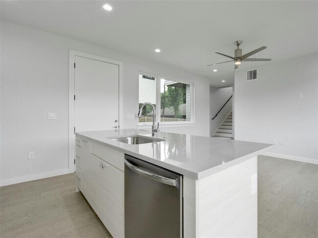 313 Blackson Ave Unit B