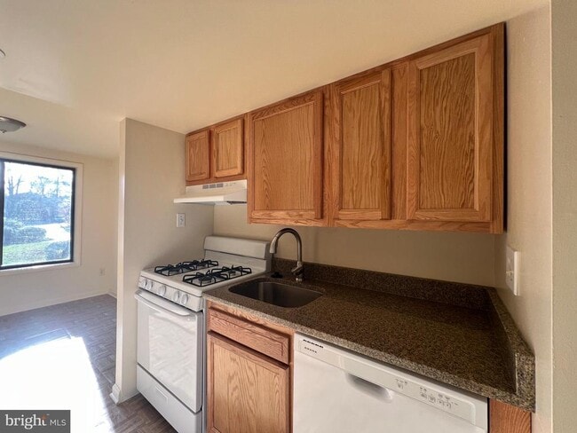 Photo - 8916 Footed Ridge