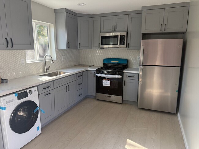 Photo - 2 Bedroom/ 1 Bathroom In Pasadena