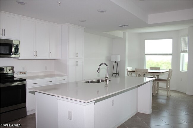 Photo - 14121 Heritage Landing Blvd Unit 737
