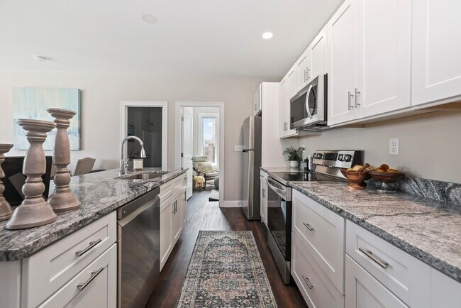 Photo - 734 South St Unit 4