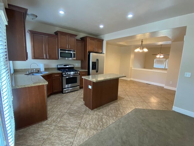 Photo - 1072 E Gdn Bnd Pl