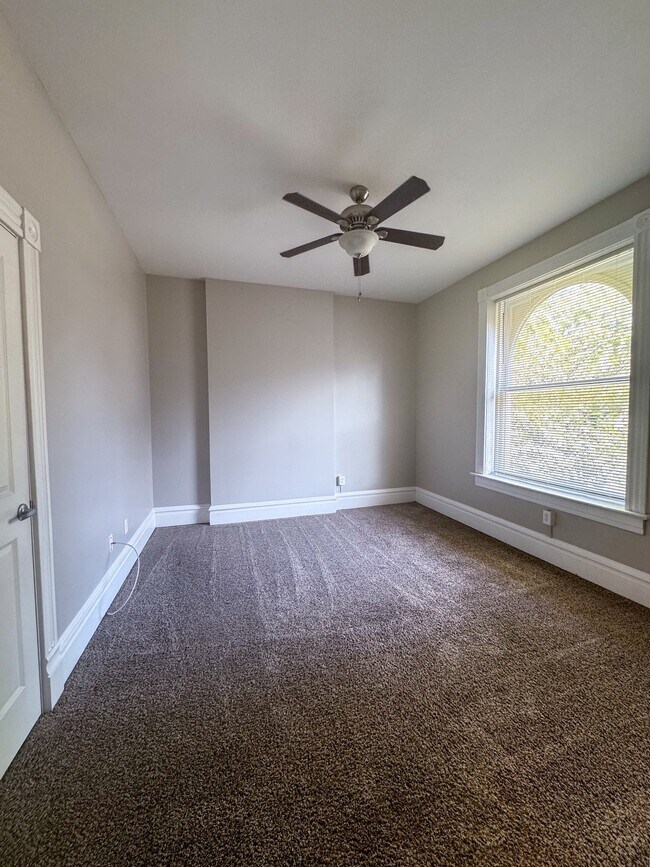 6919 Michigan Ave Unit 1F