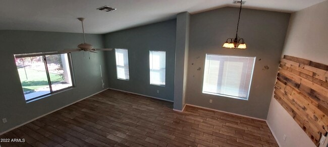 Photo - 518 W Black Hawk Pl