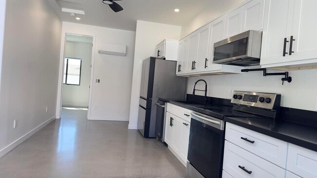 Building Photo - 1831 W Rosal Dr Rental
