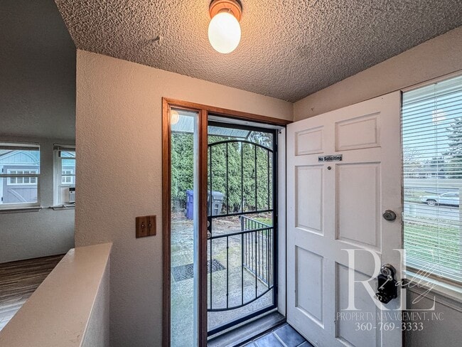 Photo - Charming 3-Bed Tacoma Home with Skylights & Unique Touches