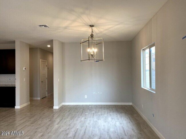 Photo - 976 E White Wing Dr