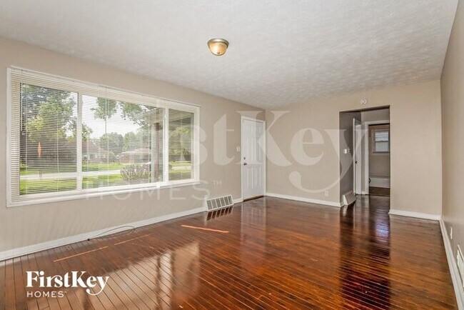 Photo - 2825 Kessler Blvd Dr