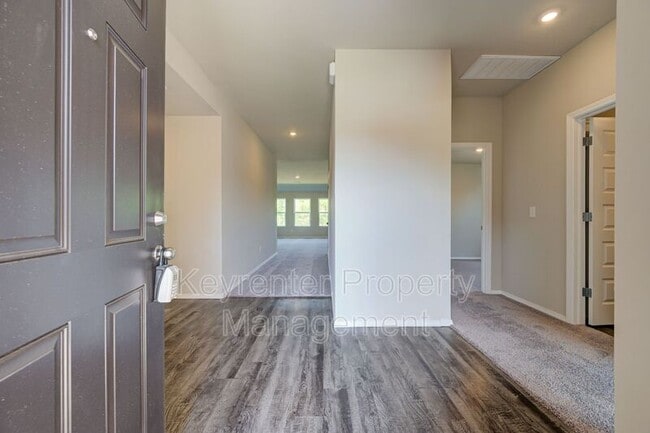 Photo - 755 Foxtail Dr