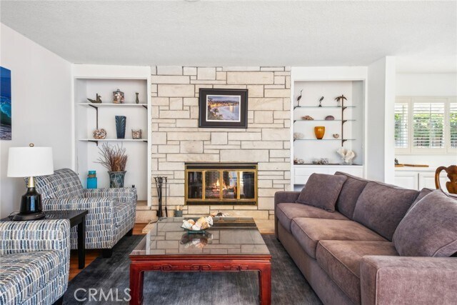 Photo - 161 McKnight Dr House