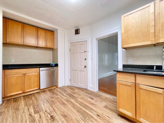 Photo - 163 Glenwood Ave