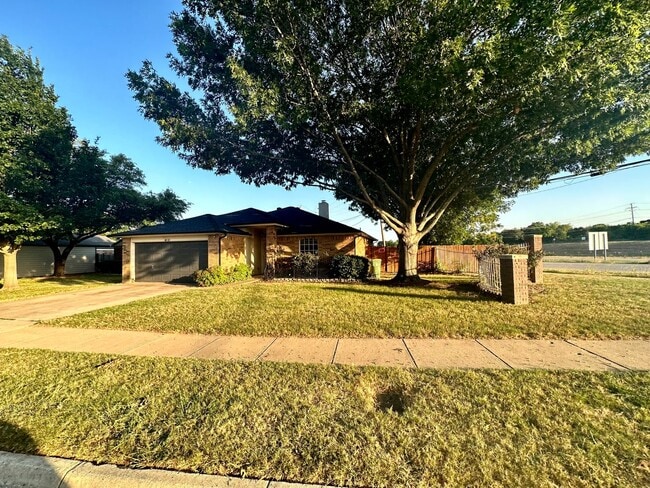Photo - Single Family House in Arlington 76001