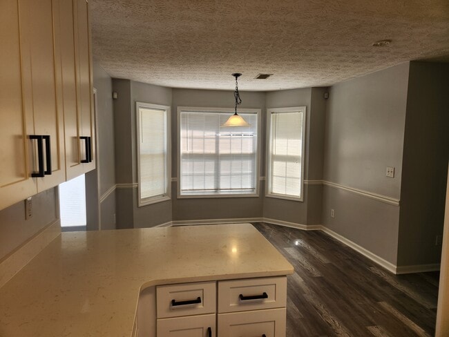 Photo - 482 Grove Hill Dr