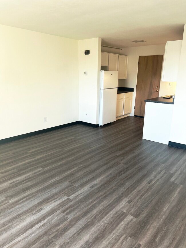 502 E Main/Eff