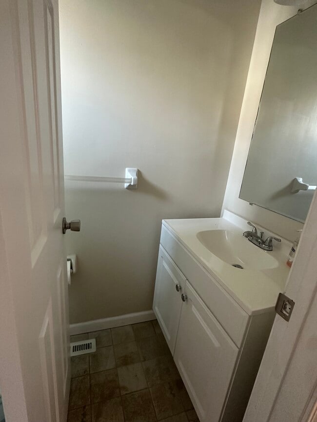 Photo - 372 Monticello Dr Unit 372