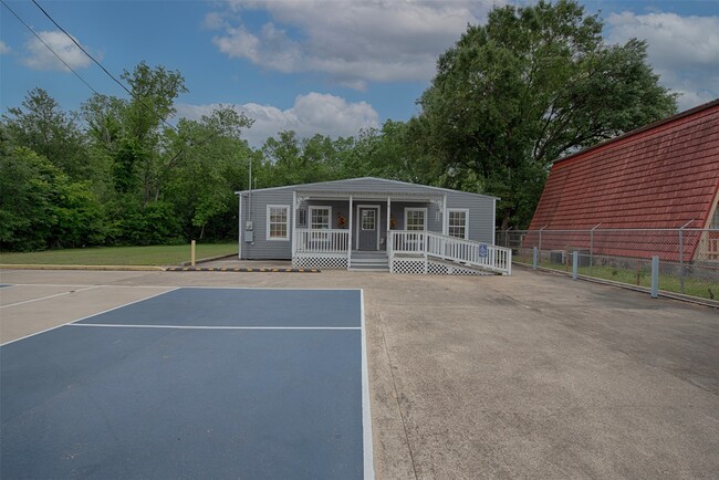 Photo - 715 Grand Ave