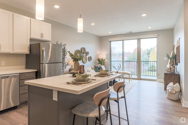 1BR, 1BA - 748SF