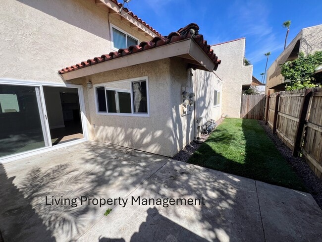 Photo - 18912 Valley Cir