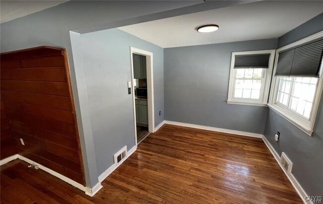 Photo - 6 Curtis Ave