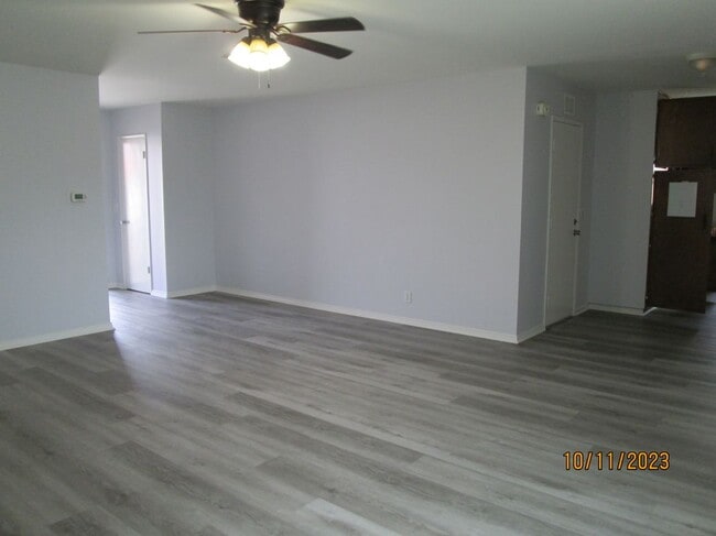 Photo - 122 W Cliffwood Ave