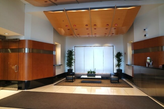 Photo - 512 N McClurg Ct Unidad 4903