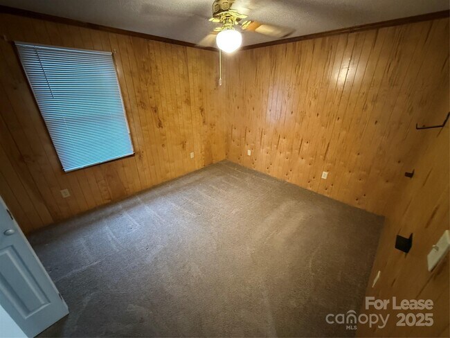 Photo - 4683 Grassy Creek Rd