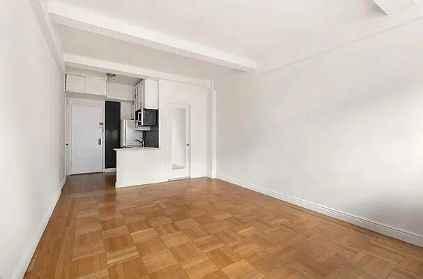 Building Photo - 24 Fifth Avenue Rental