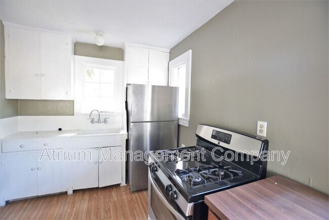 Photo - 109 James Ave Unidad B