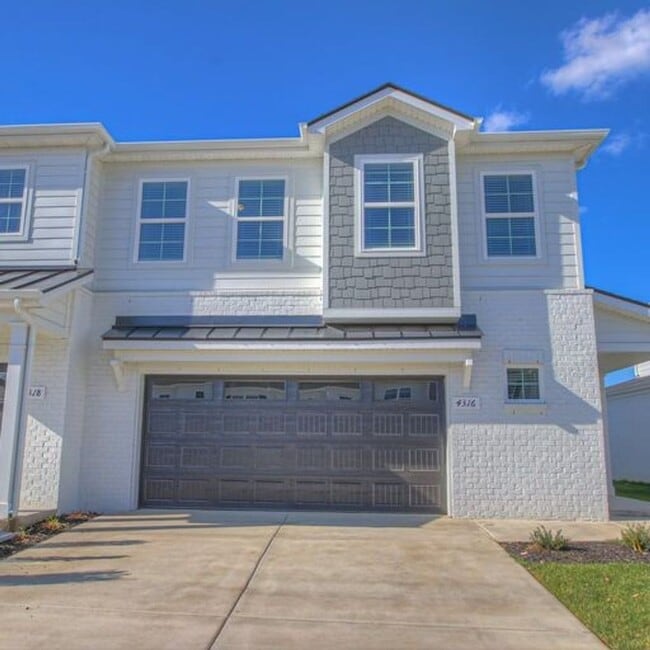 Photo - Upgraded, Luxury Townhouse