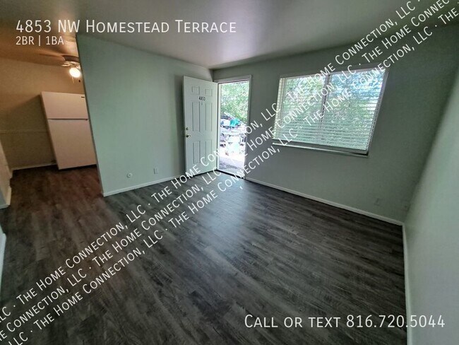 Clean 4-Plex Apartment-Park Hill Schools! - Clean 4-Plex Apartment-Park Hill Schools!