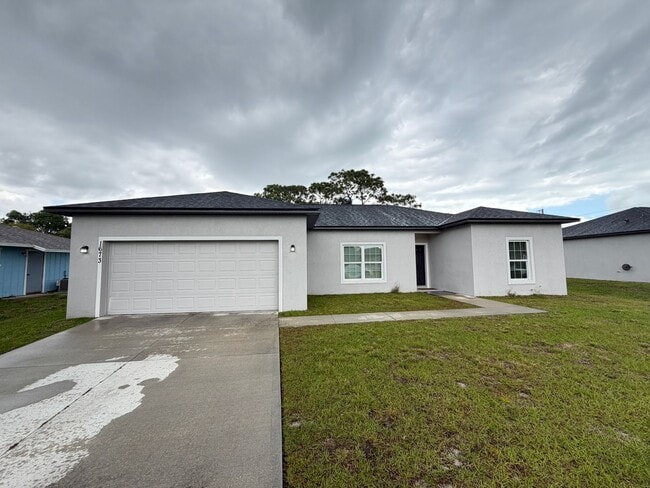 Building Photo - Available now!! Adorable 3 Bedroom / 2 Bathroom Home in Palm Bay!!