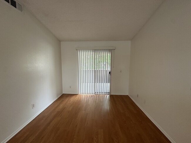 Photo - 3653 Oak Creek Dr