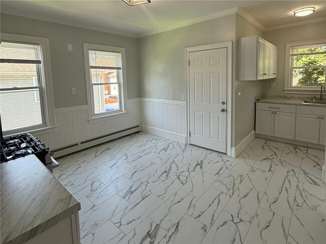 104 Oakland Ave Unit 2